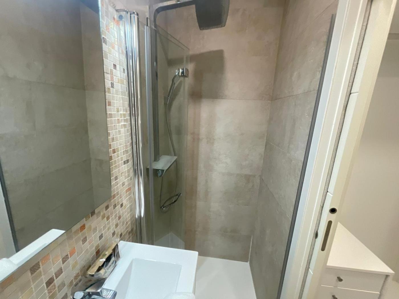 شقة Nuevo! Piso En Pleno Centro سانتاندر الغرفة الصورة